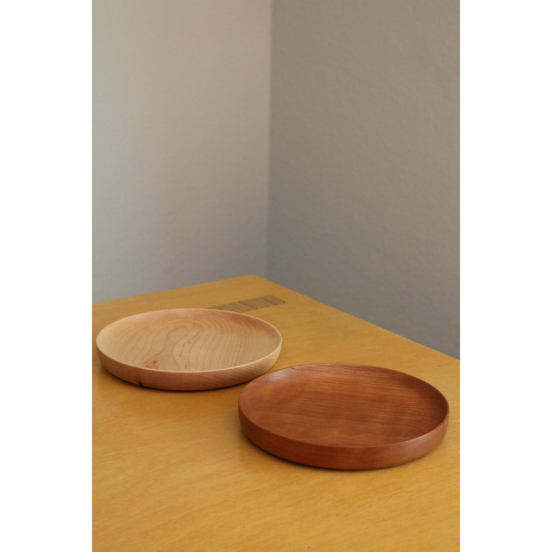 Hand turned plates by koppa.wood