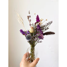 Load image into Gallery viewer, Bud vase arrangement
